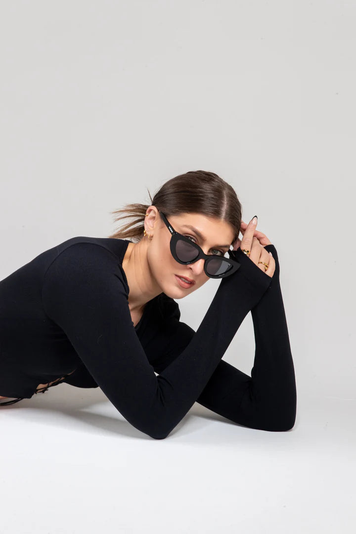 Striving to build exceptionally reliable sunglasses where effortless design meets premium quality, ensuring an affordable price point for all modern fashion seekers and conscious choices for sustainability and ethical requirements