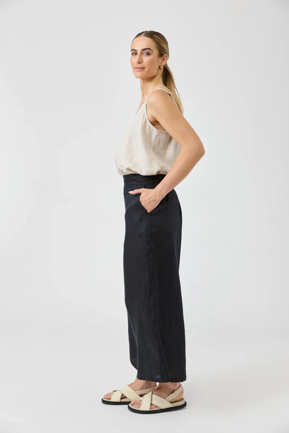 Linen Collection – Light, Breathable &amp; Made for Summer