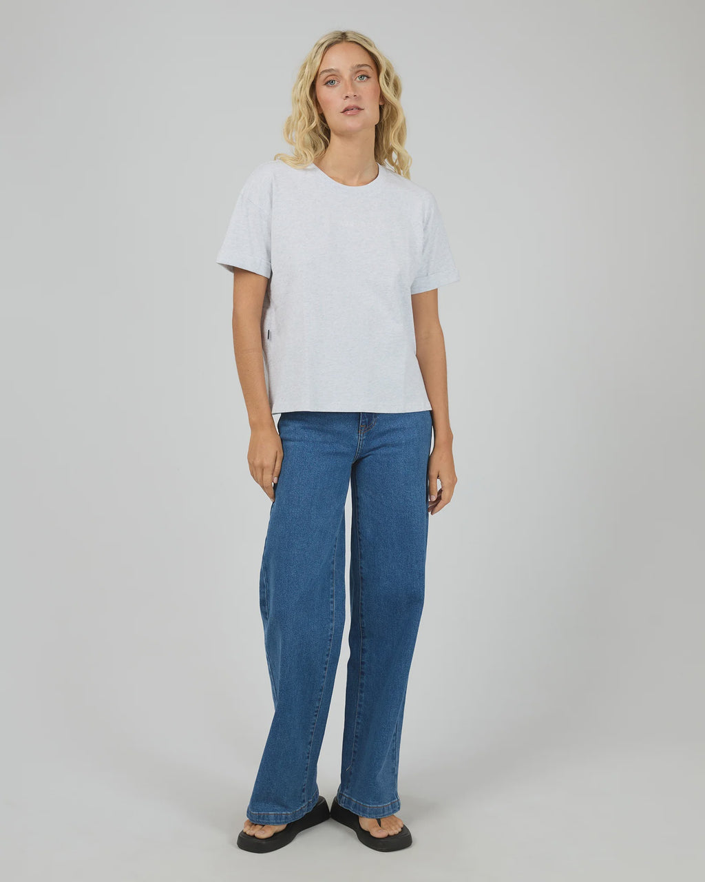 Garment-washed finish

Rolled sleeve cuffs

Regular fit

Branded chest embroidery

100% Cotton
