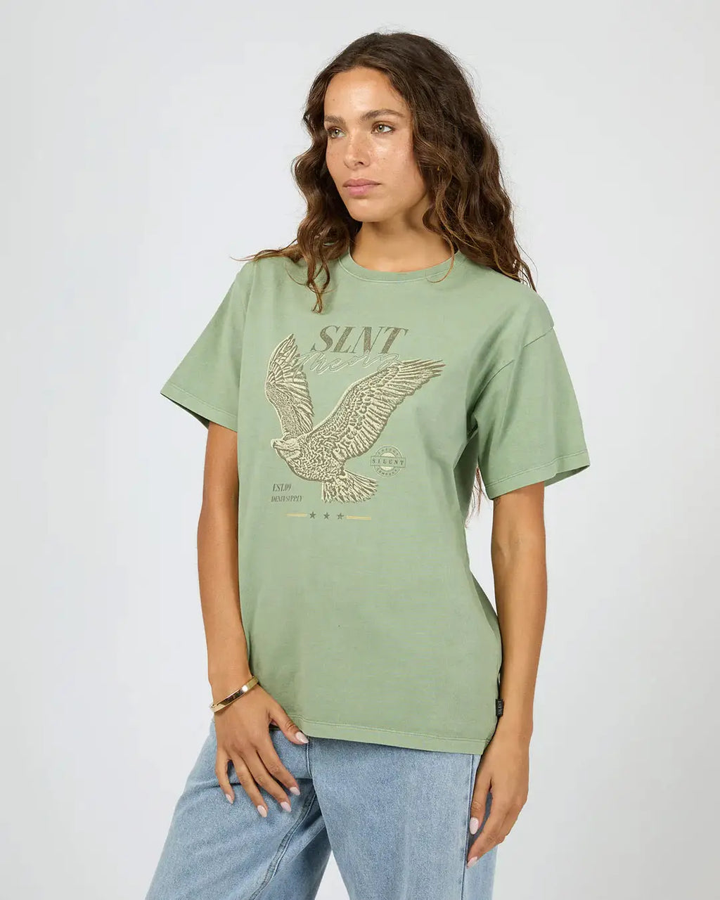 Relaxed, easy-wear fit

Hand-drawn graphic detail on front

Short sleeves for everyday comfort

Ribbed crew neckline

Soft and breathable 100% cotton construction