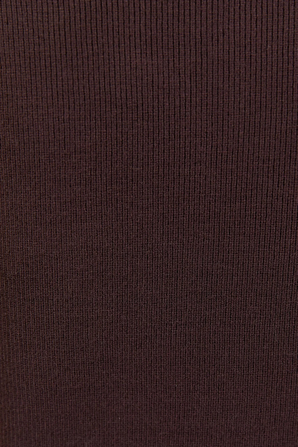 Soft rib knit texture
Flattering fitted silhouette
Comfortable stretch for ease of wear
Short sleeves
Lightweight feel for year-round styling
Fabric Composition: 51% Viscose, 28% Polyester, 21% Nylon
Delicate garment, handle with care