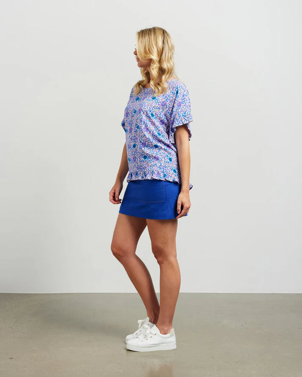 Feminine without being frou-frou this tee shaped top oozes relaxed luxury. Crafted in a high quality linen cotton floral and featuring frilled cuff and hem detail is perfect for dressing up in for parties back, with heels or keeping it casual with sandals for picnics and BBQs.

COLOUR
Floral Meadow

FABRIC INFO
70% Linen 30% Cotton