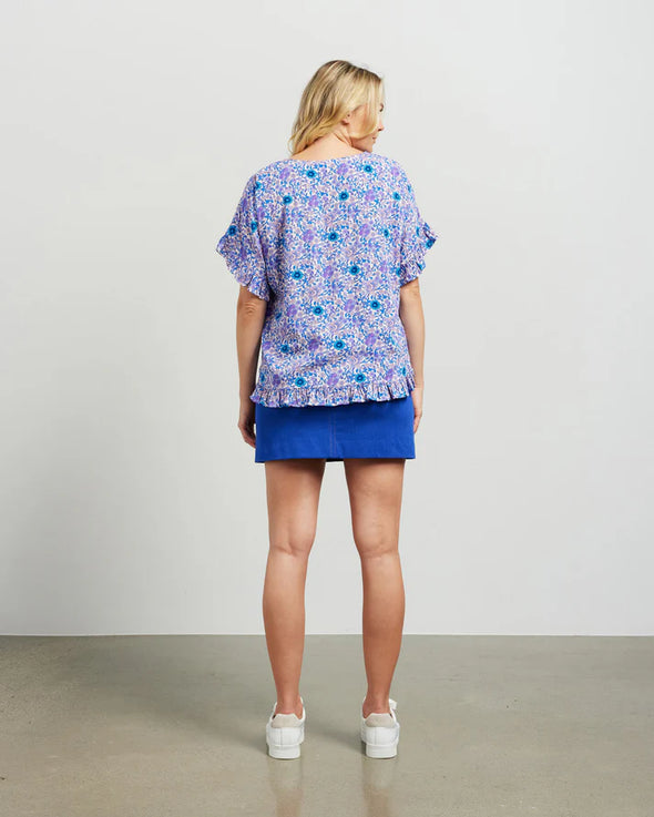 Feminine without being frou-frou this tee shaped top oozes relaxed luxury. Crafted in a high quality linen cotton floral and featuring frilled cuff and hem detail is perfect for dressing up in for parties back, with heels or keeping it casual with sandals for picnics and BBQs.

COLOUR
Floral Meadow

FABRIC INFO
70% Linen 30% Cotton