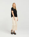 Soft cotton blend tee with stretch for comfort
Flattering round neckline and sleeve length
Front darting detail for a chic, tailored finish
Easy to style with denim, skirts, or shorts
95% Cotton, 5% Spandex