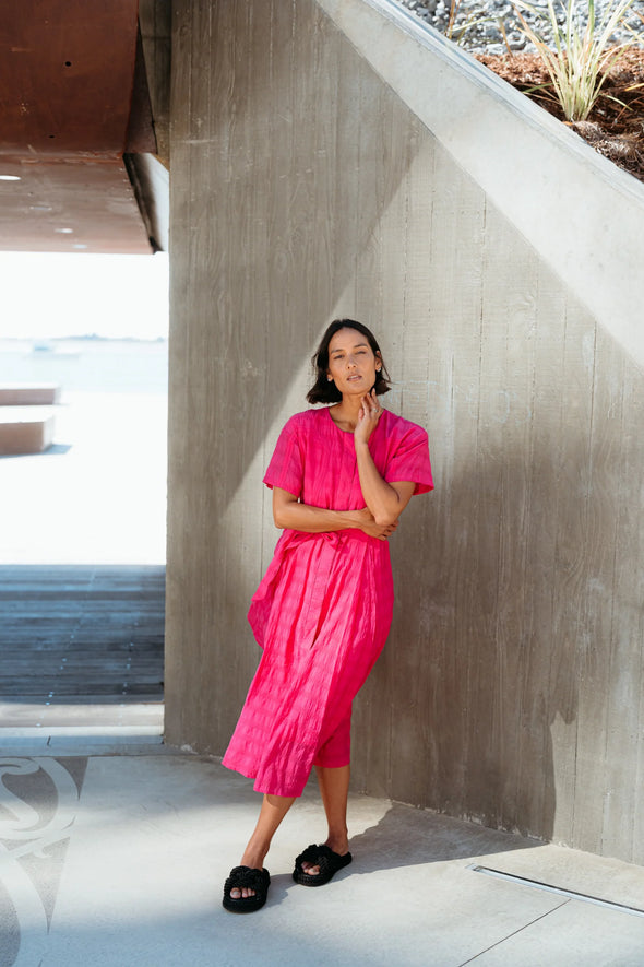 Feminine cap sleeves with a relaxed fit
Button-down front for versatile styling
Curved bodice panels for subtle shape
Self-tie waist to cinch and flatter
Soft and lightweight
70% Rayon, 30% Nylon blend