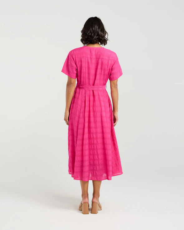 Feminine cap sleeves with a relaxed fit
Button-down front for versatile styling
Curved bodice panels for subtle shape
Self-tie waist to cinch and flatter
Soft and lightweight
70% Rayon, 30% Nylon blend