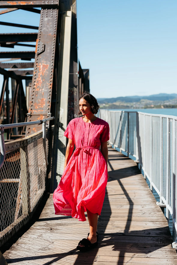Feminine cap sleeves with a relaxed fit
Button-down front for versatile styling
Curved bodice panels for subtle shape
Self-tie waist to cinch and flatter
Soft and lightweight
70% Rayon, 30% Nylon blend