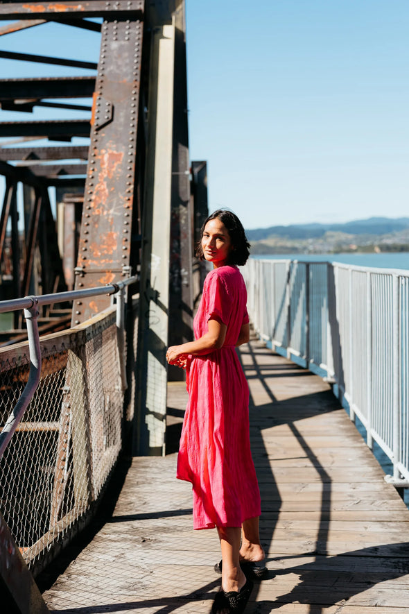 Feminine cap sleeves with a relaxed fit
Button-down front for versatile styling
Curved bodice panels for subtle shape
Self-tie waist to cinch and flatter
Soft and lightweight
70% Rayon, 30% Nylon blend