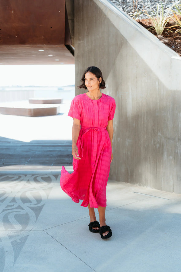 Feminine cap sleeves with a relaxed fit
Button-down front for versatile styling
Curved bodice panels for subtle shape
Self-tie waist to cinch and flatter
Soft and lightweight
70% Rayon, 30% Nylon blend