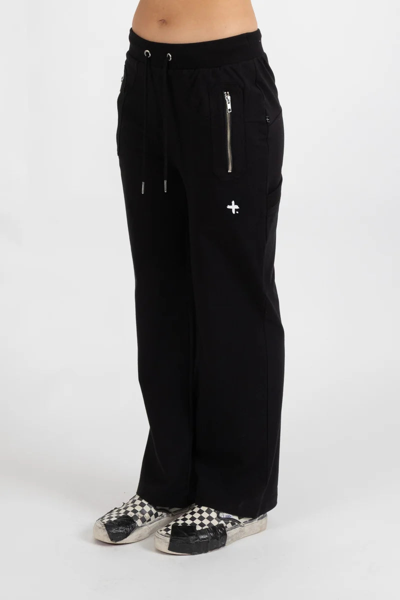 Straight-leg fit that falls cleanly from the hip

Flattering curved back panel

Secure zip pockets with silver hardware

Eyelet detailing for a refined finish

Soft and stretchy 95% cotton, 5% elastane fabric

Easy to style up or down for everyday wear