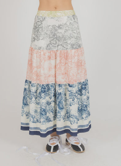 Multi-colour panel print design

Flattering maxi length silhouette

80% Rayon, 20% Nylon – soft and breathable

Standard fit – take your usual size

Versatile style for day-to-night wear