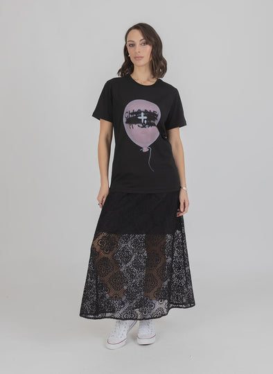 Oversized fit for relaxed styling

Statement balloon print graphic

100% soft cotton for breathable comfort

Classic crew neckline

Easy everyday wear