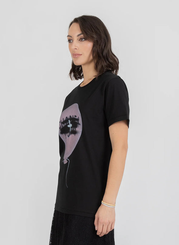 Oversized fit for relaxed styling

Statement balloon print graphic

100% soft cotton for breathable comfort

Classic crew neckline

Easy everyday wear