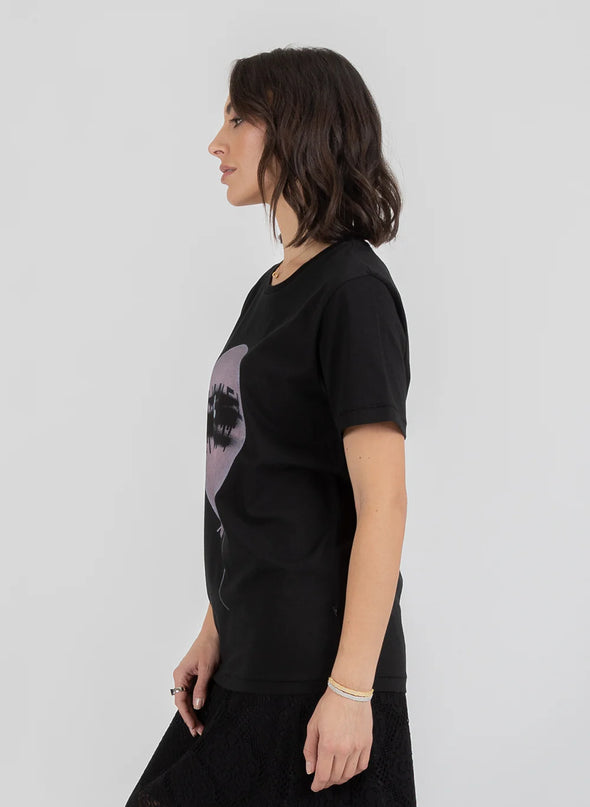 Oversized fit for relaxed styling

Statement balloon print graphic

100% soft cotton for breathable comfort

Classic crew neckline

Easy everyday wear