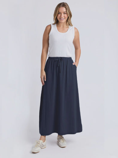 Elastic waist with adjustable drawcord

Functional side pockets

Flattering, versatile midi length

Made from soft, breathable 100% cotton

Easy day-to-night styling
