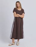 Relaxed, flattering A-line silhouette

Classic round neckline

Short set-in sleeves

Easy midi length

Straight hem

Pullover design with no fastenings

On-trend side taping detail

Functional pockets

Lightweight stretch cotton

Fabric composition: 100% cotton