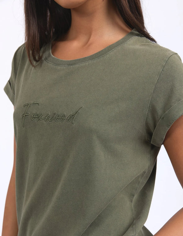 Front chest embroidery for a premium, signature look

Rolled cuff sleeves for relaxed styling

Flattering curved hemline

Made from soft, breathable 100% cotton