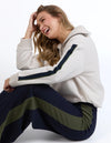 Elastic waist
Side panel detail
Relaxed Fit
61% Viscose 33% Nylon 6% Elastane