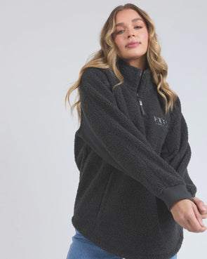The Weekend Boucle Crew from Foxwood Clothing is your new everyday go-to for cozy vibes! With a handy 1/4 zip neck and pockets, it’s perfect for lounging or stepping out in style. Get ready to upgrade your comfort game and make this crew your favourite all week long!
