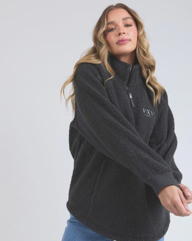 The Weekend Boucle Crew from Foxwood Clothing is your new everyday go-to for cozy vibes! With a handy 1/4 zip neck and pockets, it’s perfect for lounging or stepping out in style. Get ready to upgrade your comfort game and make this crew your favourite all week long!