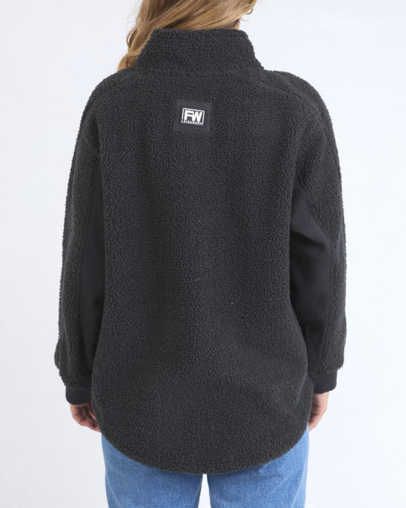 The Weekend Boucle Crew from Foxwood Clothing is your new everyday go-to for cozy vibes! With a handy 1/4 zip neck and pockets, it’s perfect for lounging or stepping out in style. Get ready to upgrade your comfort game and make this crew your favourite all week long!