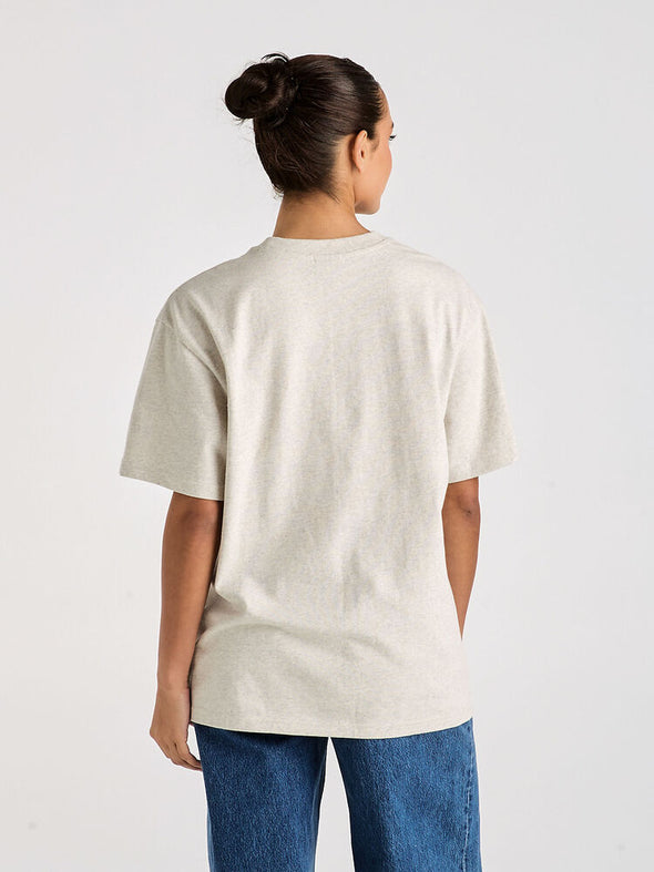 Rock the casual look with the Lee H.D. Baggy Tee. Made from recycled cotton jersey, this slouchy, oversize tee offers a soft hand feel and features a front chest embroidery logo. Perfect for a laid-back, yet stylish outfit. Perfect match for your favourite pair of denim shorts or jeans.&nbsp;