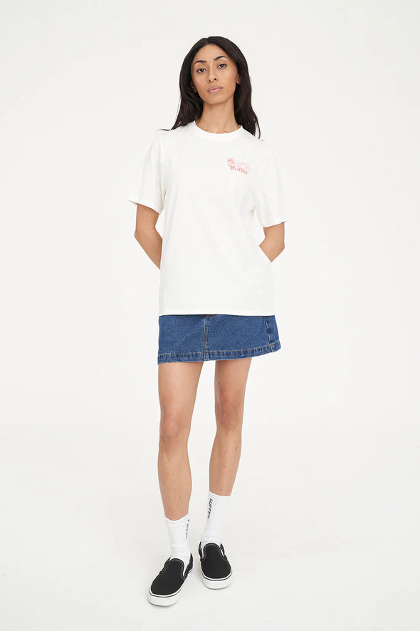 100% Cotton, 170gsm

Short sleeve, classic streetwear fit

15mm ribbed neckline for shape and durability

Huffer branded placement screenprint &amp; puff print

Built for everyday wear with expressive style