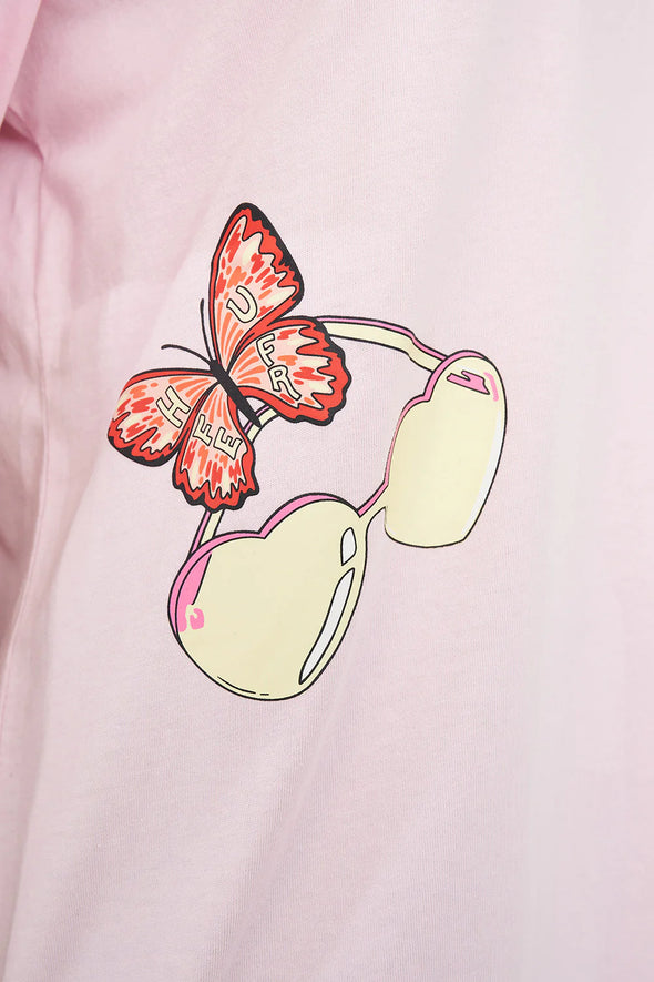 Huffer x Studio Bon Sounds of Summer exclusive design

Classic short sleeve streetwear fit

Huffer branded placement embroidery

15mm neck rib for structure and comfort

Premium 170gsm 100% cotton for breathability and durability