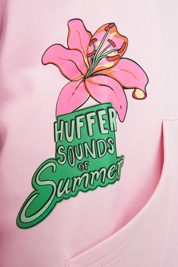 Huffer x Studio Bon Sounds of Summer exclusive design

Mid-weight 320gsm brushback fleece

50% cotton, 50% polyester

Custom Huffer colour

Boxy, relaxed fit

Huffer branded hardware

Placement screen print and embroidery detailing