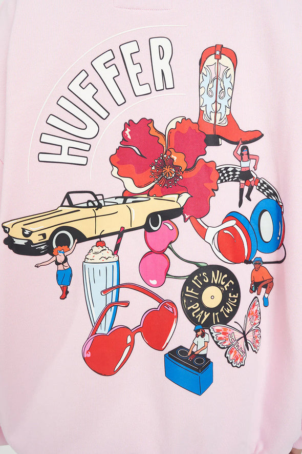 Huffer x Studio Bon Sounds of Summer exclusive design

Mid-weight 320gsm brushback fleece

50% cotton, 50% polyester

Custom Huffer colour

Boxy, relaxed fit

Huffer branded hardware

Placement screen print and embroidery detailing