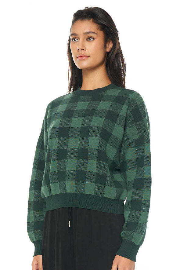 Get ready for a stylish twist with the Huffer long sleeve knit top in forest plaid print! It's perfect for those cool days when you want to stay cozy while looking fabulous. Made with care, this top features long sleeves for extra warmth. The forest plaid print adds a touch of rustic charm, making it a standout piece