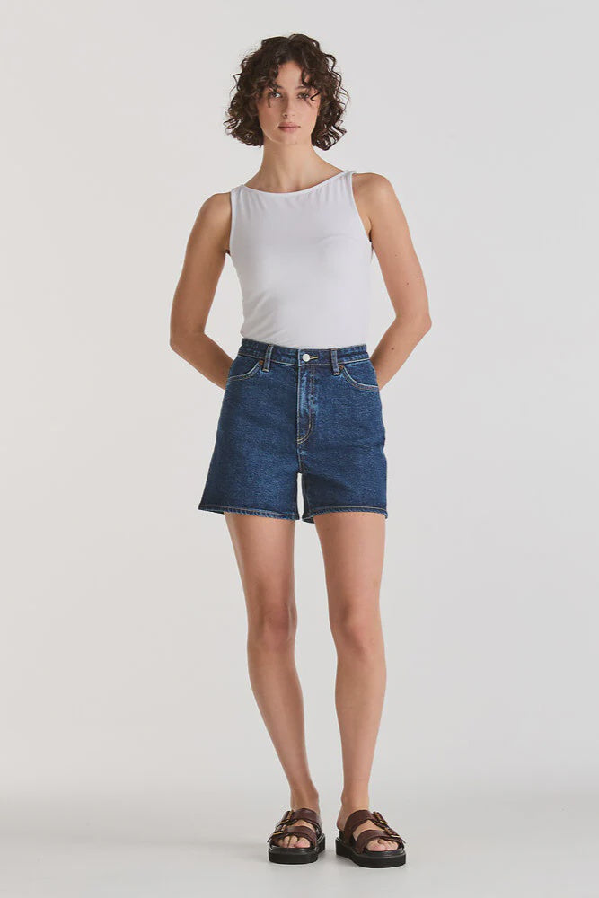 - High Rise
- Fitted Top Block
- Relaxed Leg
- Zip Fly
- Contrast Stitching
- Paper Patch (Vegan)
- Model is 175cm tall and wearing a size 8