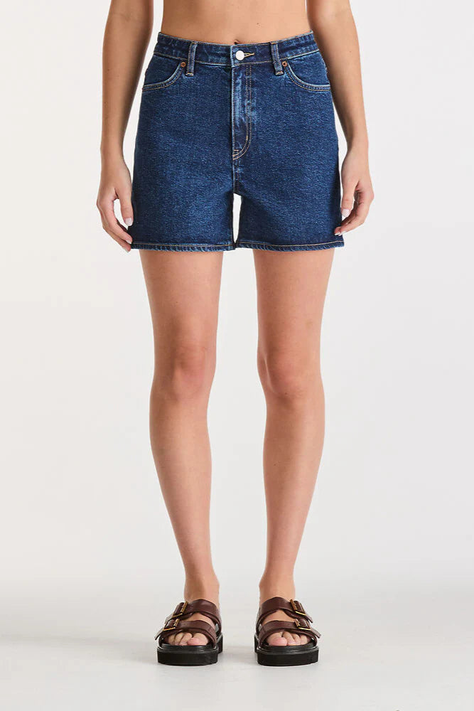 - High Rise
- Fitted Top Block
- Relaxed Leg
- Zip Fly
- Contrast Stitching
- Paper Patch (Vegan)
- Model is 175cm tall and wearing a size 8