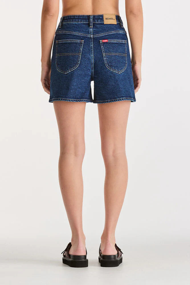 - High Rise
- Fitted Top Block
- Relaxed Leg
- Zip Fly
- Contrast Stitching
- Paper Patch (Vegan)
- Model is 175cm tall and wearing a size 8