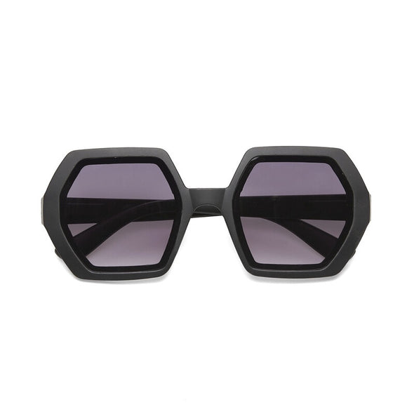 Frame colour: Black

Lens colour: Black Gradient

Hexagonal frame with overlapping lenses

Light Filter Category 3 (8–18% transmission) — ideal for bright sunlight

UV400 protection for reliable eye safety