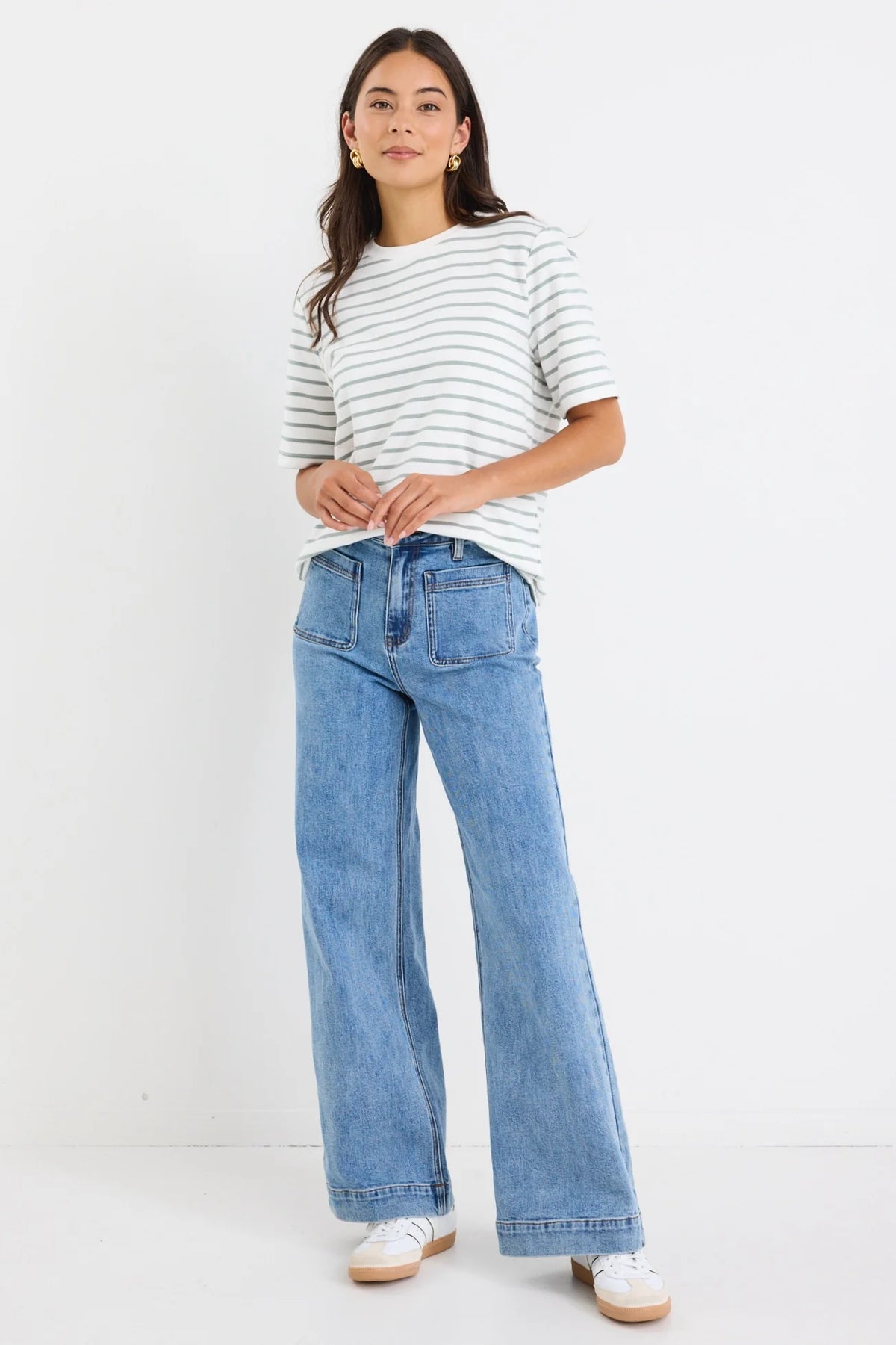 Khaki and white stripe design

Oversized, boxy fit for a modern silhouette

Classic crew neckline

Short sleeves

Soft, breathable cotton blend

Comfortable stretch for everyday wear

Fabric Composition
95% Cotton, 5% Elastane