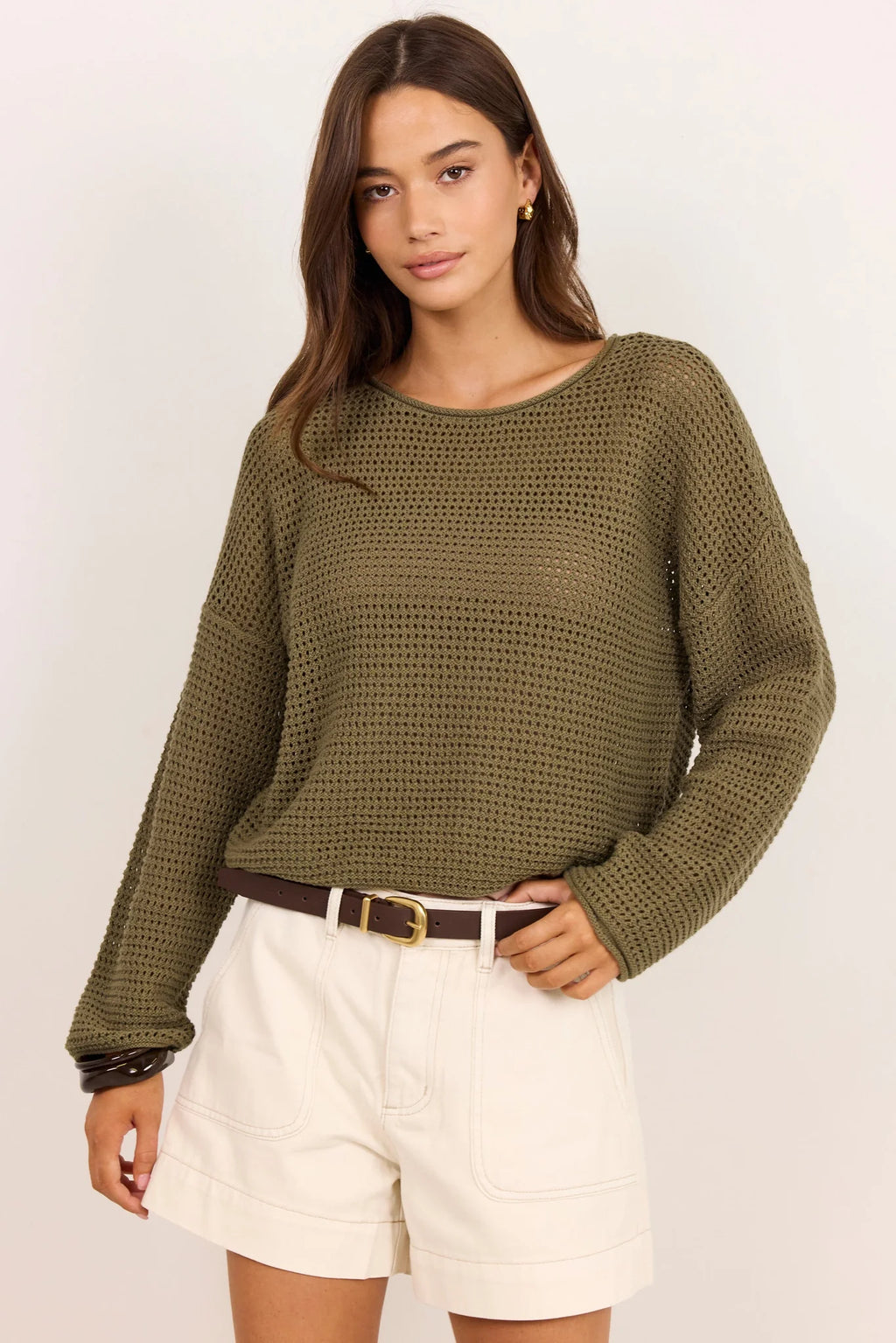 - Classic crew neck design&nbsp;
- Crochet knit&nbsp;
- Relaxed fit with long sleeves
- Light Khaki colourway
- Fabric - 100% cotton
