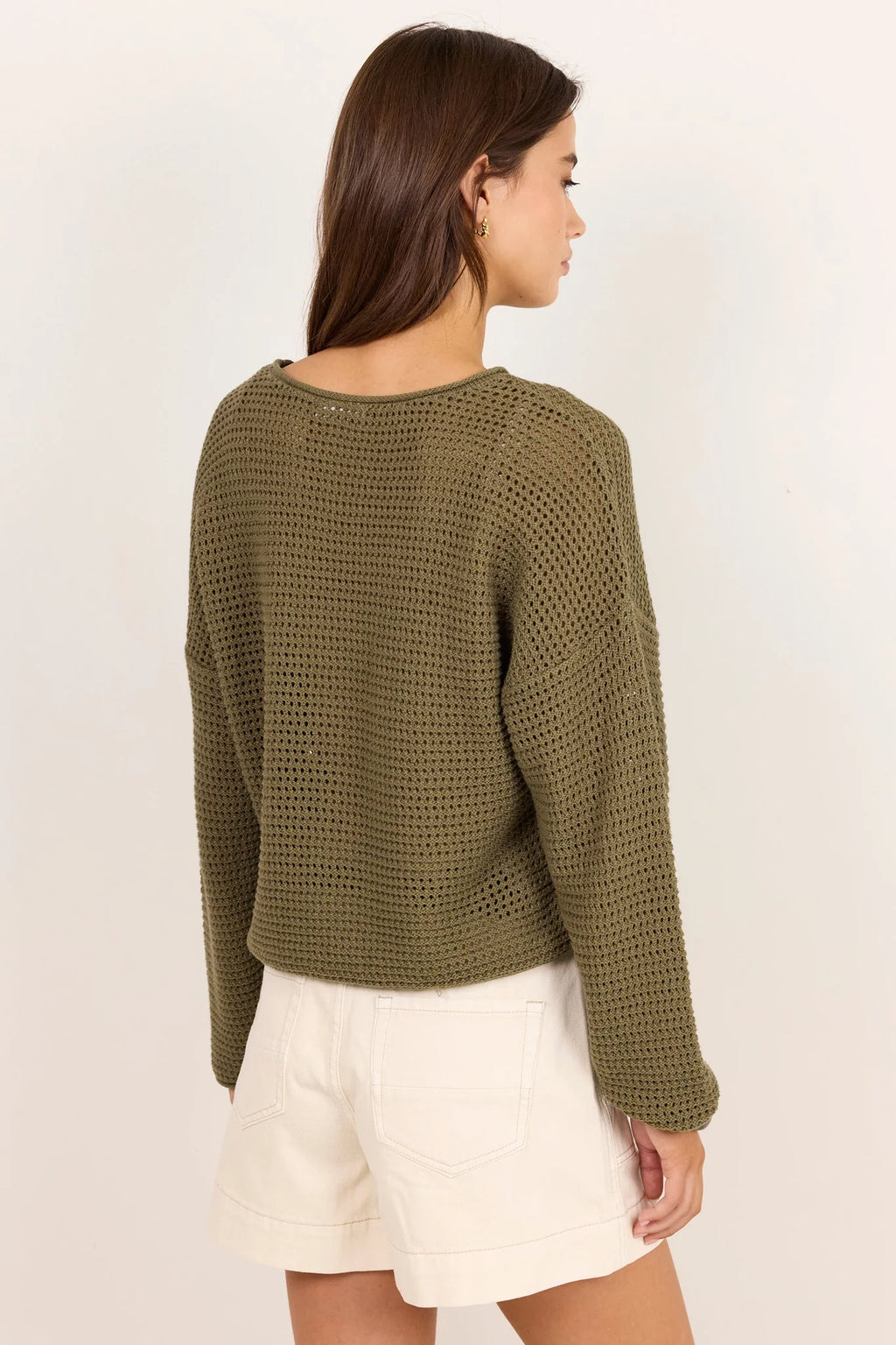 - Classic crew neck design&nbsp;
- Crochet knit&nbsp;
- Relaxed fit with long sleeves
- Light Khaki colourway
- Fabric - 100% cotton