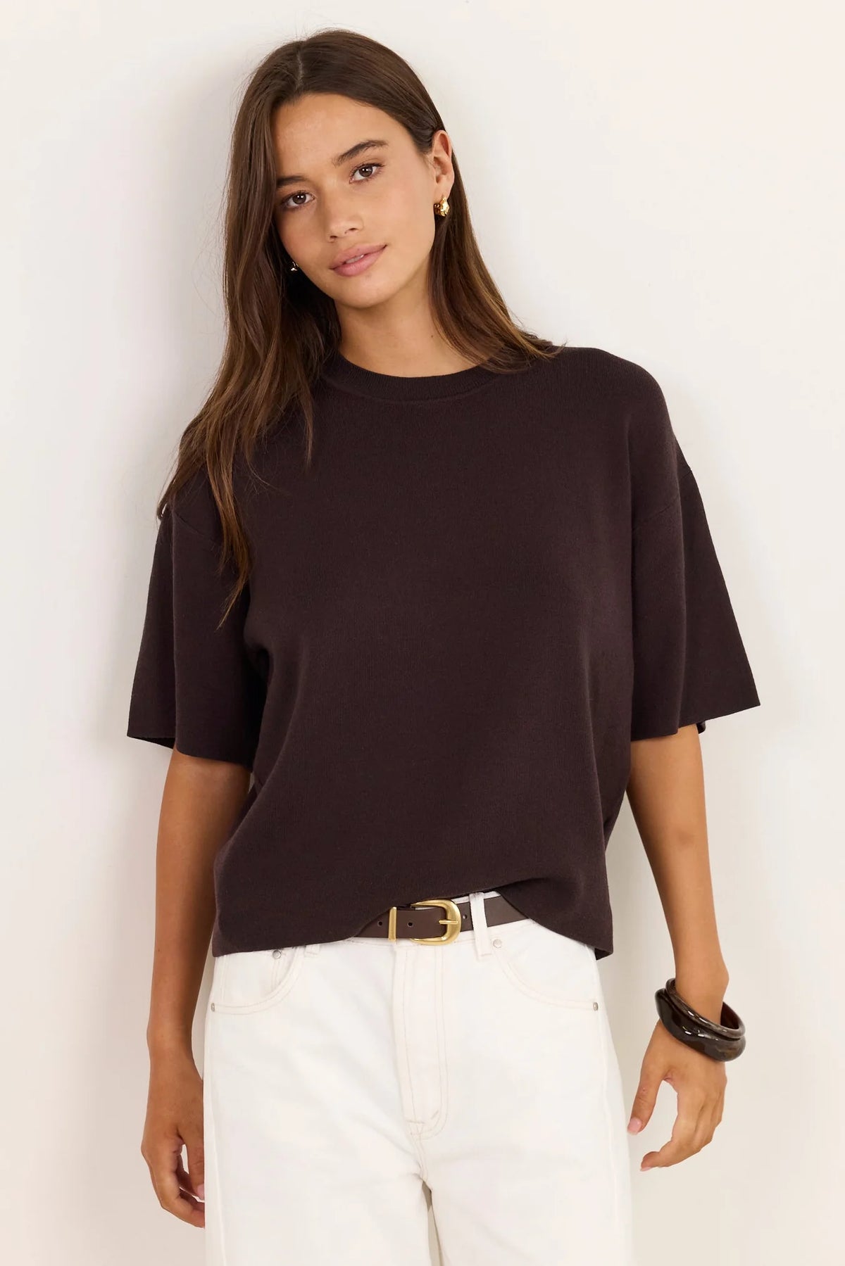 - Short sleeves
- Relaxed silhouette
- Lightweight knit finish
- Fabric Composition - 35% Lyocell, 30% Polyester, 20% Nylon, 10% Bamboo, 5% Linen
- Delicate garment
