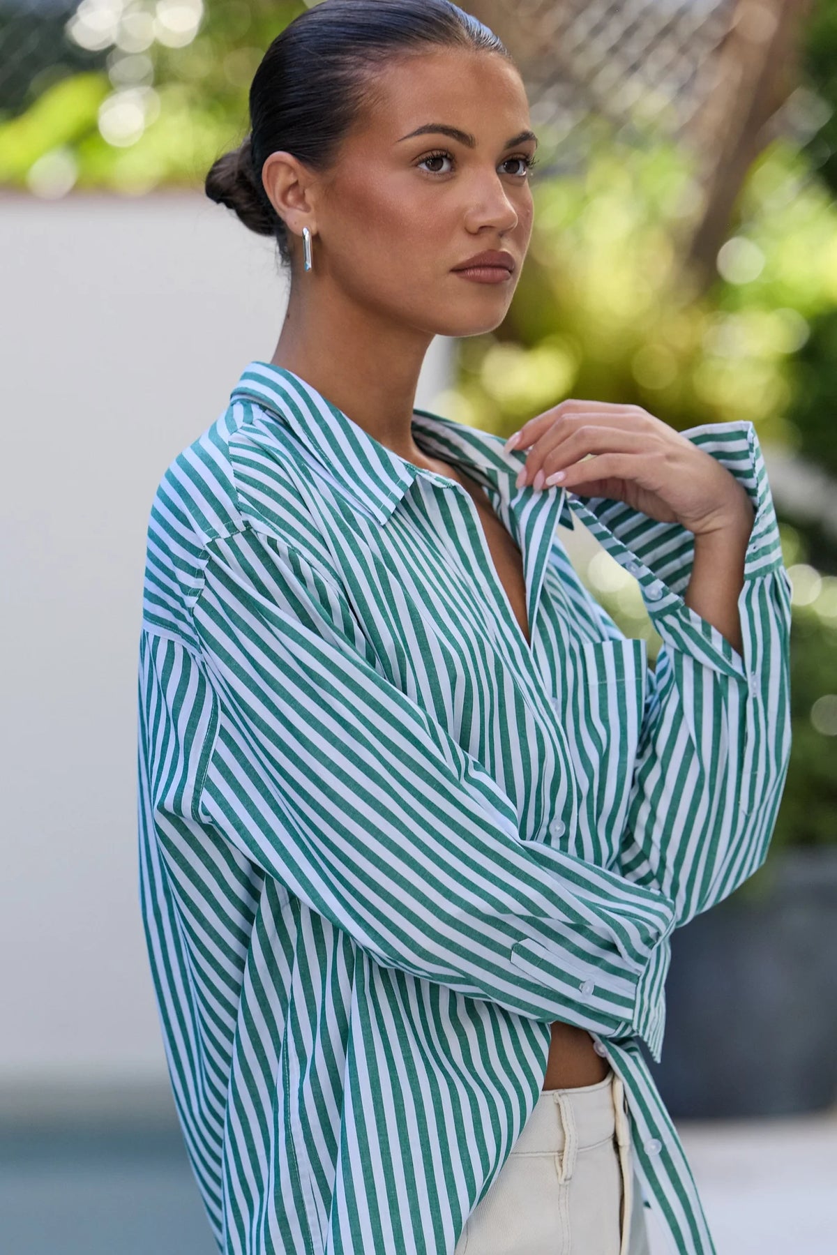 - Long sleeve design
- Button front
- Oversized fit
- Fabric Composition 100% Cotton
