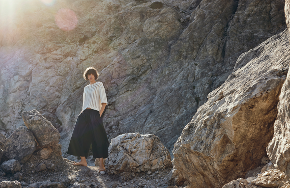 Wide-leg culotte design mimics a skirt
High elastic waistband for comfort
Side pockets included
Made from 100% cotton
Elegant and versatile for various looks