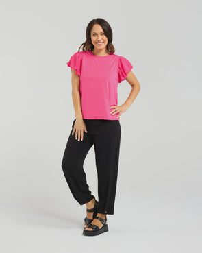 95% Cotton, 5% Spandex

Pink chiffon puff sleeves

Gathered detail for a flattering silhouette

Classic, versatile bodice design

Perfect for casual to occasion wear