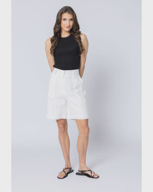 High-waisted fit with a sleek fly front and hook closure

Elasticated waistband at the back for comfort

Relaxed wide-leg silhouette

Functional pockets for everyday ease

Belt loops for versatile styling

Made from breathable 100% linen

Standard fit with no stretch