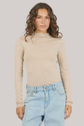 Classic women's oat long sleeve layering top
Perfect basic long sleeve tee for everyday wear
Designed to layer under shirts, dresses, and jackets
Clean, minimal styling in a versatile oat colourway
Comfortable fit ideal for all-day wear
Soft-feel fabrication that sits smoothly against the skin
Timeless wardrobe essential and best-selling style
40% Nylon 30% Acrylic 21% Recycled Polyester 9% Wool