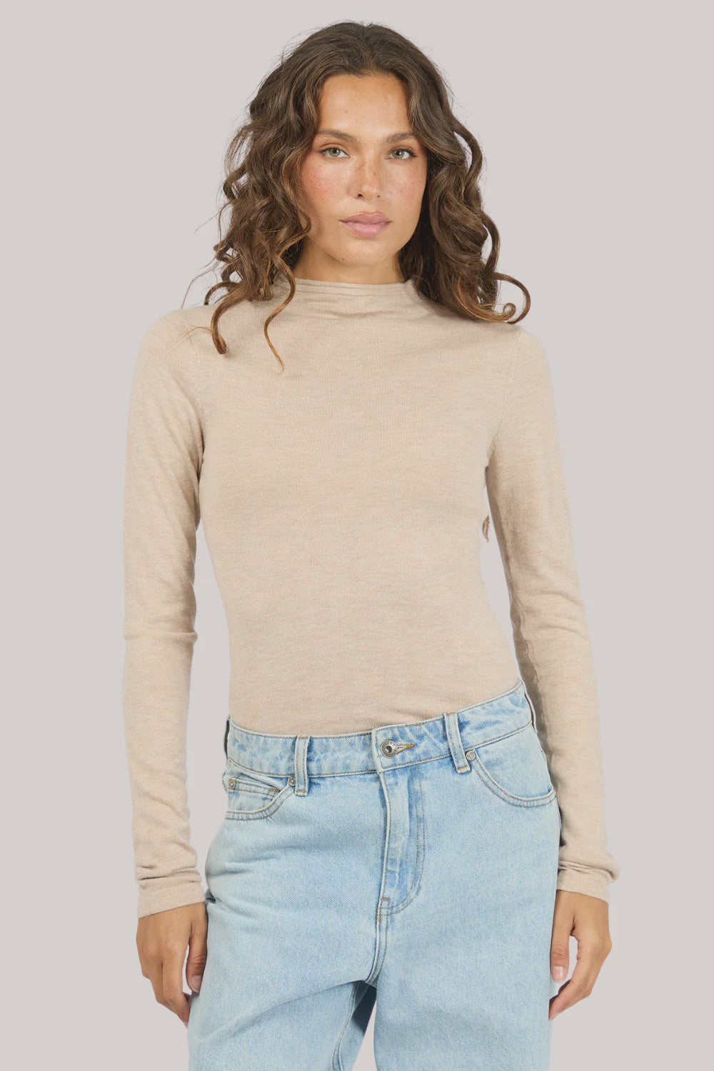 Classic women's oat long sleeve layering top
Perfect basic long sleeve tee for everyday wear
Designed to layer under shirts, dresses, and jackets
Clean, minimal styling in a versatile oat colourway
Comfortable fit ideal for all-day wear
Soft-feel fabrication that sits smoothly against the skin
Timeless wardrobe essential and best-selling style
40% Nylon 30% Acrylic 21% Recycled Polyester 9% Wool