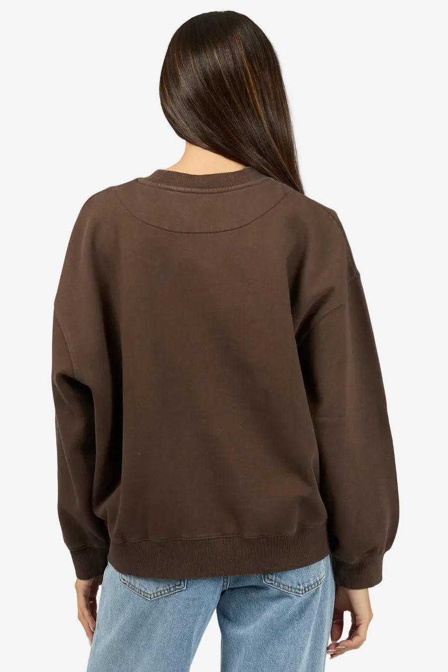 Heavyweight brushed fleece
Vintage-inspired front graphic
Soft and cosy feel
Relaxed everyday style
80% Cotton, 20% Polyester
Perfect for layering through the seasons