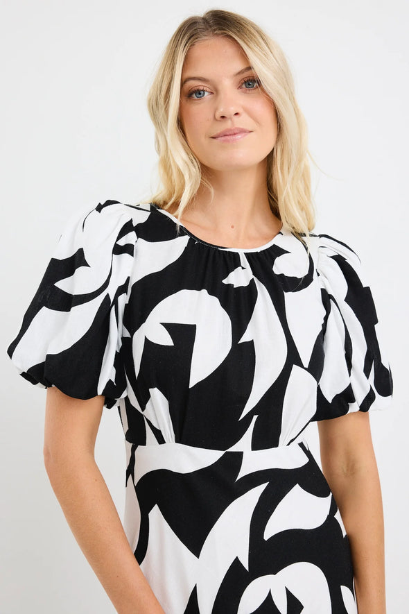 Stories Be Told Stage Maxi Dress Black Ivory Print