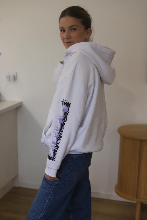 Stussy and hoodie are a duo we are all about! This embroidered over size hood is comfort and style. Oversized and overly cosy.  Featuring: A draw cord neck tie Zip through closure Deep pockets Relaxed fit Printed chest and sleeve detailing