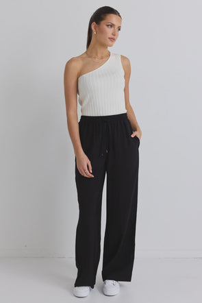 &nbsp;The iconic Townie Onyx Velvet Stripe Wide Leg Pant - combining everyday elegance with a comfortable wide leg design. Elevate your style with these chic and versatile pants. Perfect for any occasion, these pants offer a modern and stylish look with a touch of sophistication.