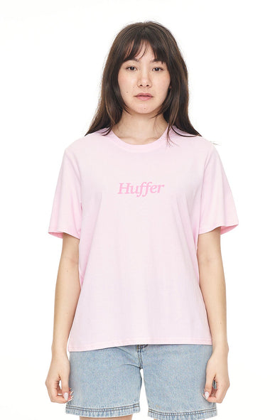 Stay cute all summer long with The Huffer Classic Tee. This pretty pink tee is perfect for adding a pop of colour to any outfit. Stay stylish with Huffer!